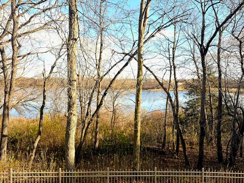 Tiny photo for 186 N Crooked Lake Lane, Lindenhurst, IL 60046 (MLS # 12519133)