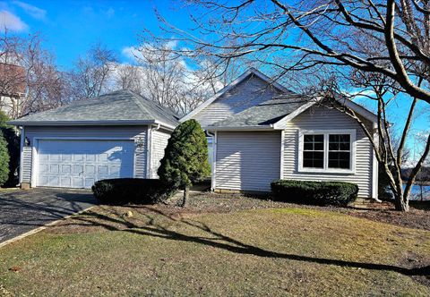 Photo of 186 N Crooked Lake Lane, Lindenhurst, IL 60046 (MLS # 12519133)