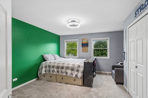 Tiny photo for 57 S Emerald Avenue, Mundelein, IL 60060 (MLS # 12675328)