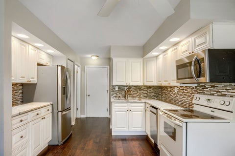 Tiny photo for 230 Manor Drive #b, New Lenox, IL 60451 (MLS # 12744321)