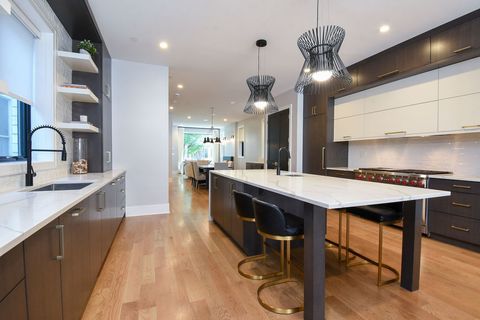 Tiny photo for 3644 N Bosworth Avenue, Chicago, IL 60613 (MLS # 12477927)