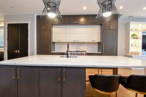 Tiny photo for 3644 N Bosworth Avenue, Chicago, IL 60613 (MLS # 12477927)