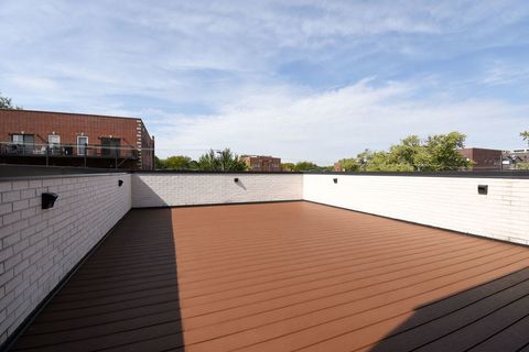 Tiny photo for 3644 N Bosworth Avenue, Chicago, IL 60613 (MLS # 12477927)