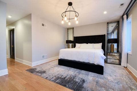 Tiny photo for 3644 N Bosworth Avenue, Chicago, IL 60613 (MLS # 12477927)