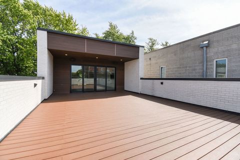 Tiny photo for 3644 N Bosworth Avenue, Chicago, IL 60613 (MLS # 12477927)