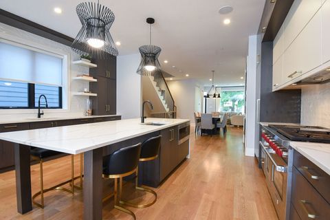 Tiny photo for 3644 N Bosworth Avenue, Chicago, IL 60613 (MLS # 12477927)