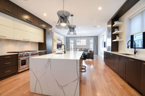 Tiny photo for 3644 N Bosworth Avenue, Chicago, IL 60613 (MLS # 12477927)