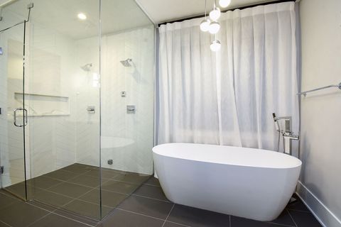 Tiny photo for 3644 N Bosworth Avenue, Chicago, IL 60613 (MLS # 12477927)