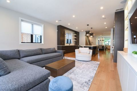 Tiny photo for 3644 N Bosworth Avenue, Chicago, IL 60613 (MLS # 12477927)