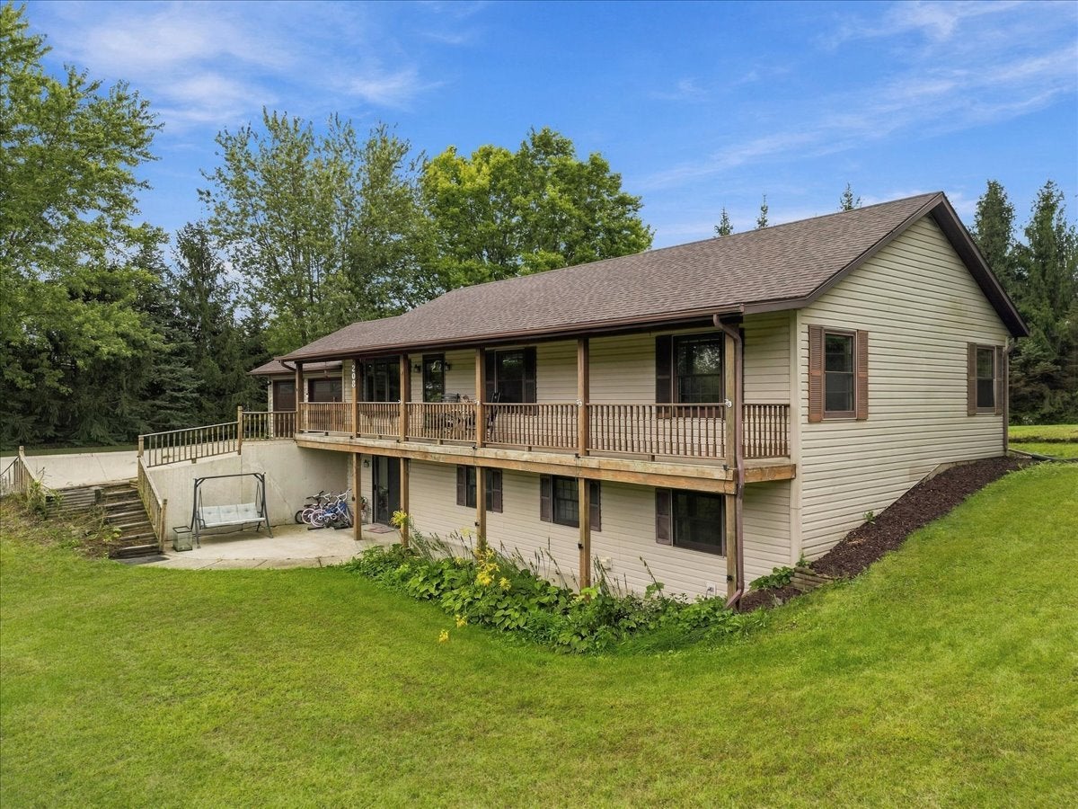 208 Willow Lane