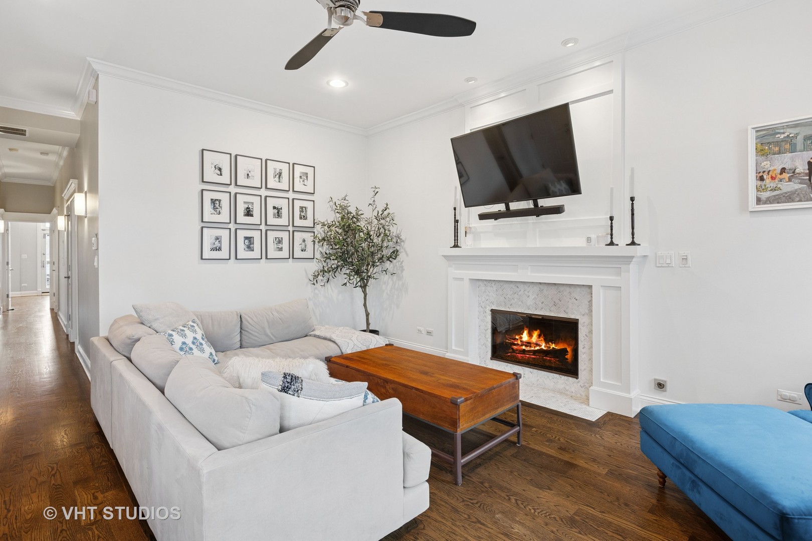 2444 N Seminary Avenue 3