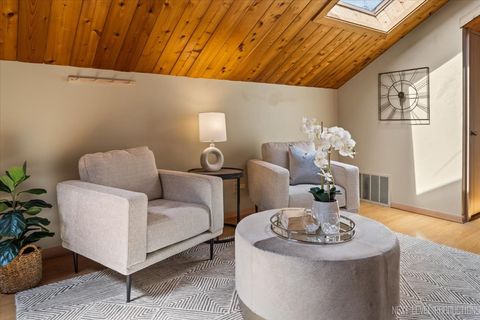 Tiny photo for 301 Country Club Place, Geneva, IL 60134 (MLS # 12533698)