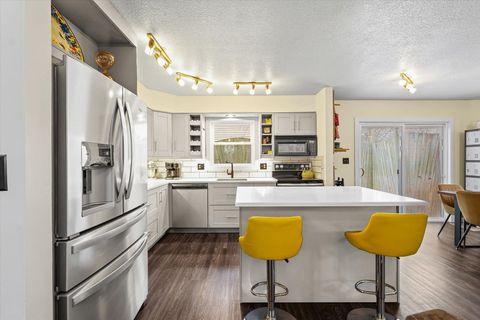 Tiny photo for 1818 Stratford Drive, Champaign, IL 61821 (MLS # 12610769)