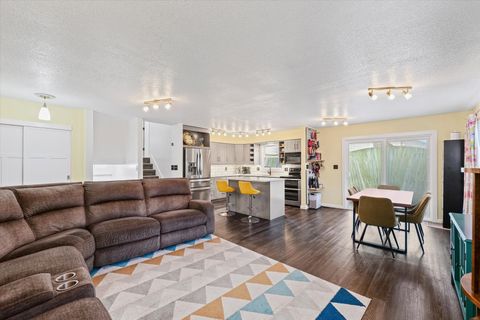 Tiny photo for 1818 Stratford Drive, Champaign, IL 61821 (MLS # 12610769)