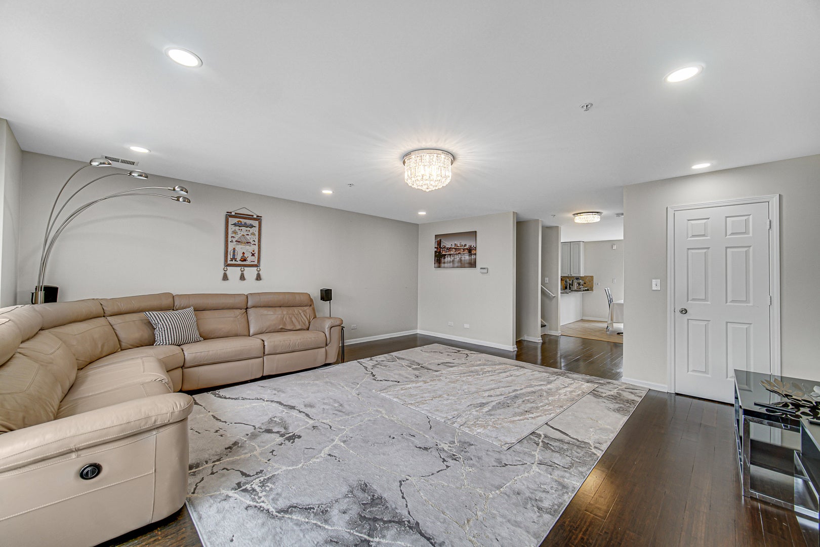 673 E FOUNTAINVIEW Drive 673