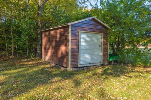 Tiny photo for 1006 Maple Hill Road, Bloomington, IL 61705 (MLS # 12506557)