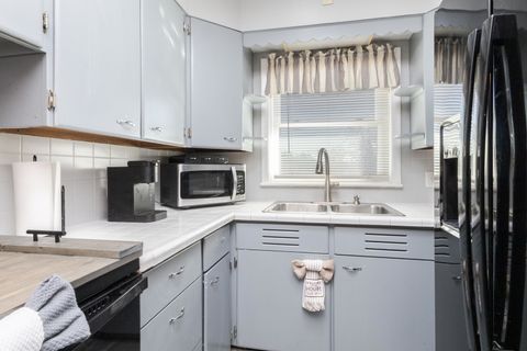 Tiny photo for 1006 Maple Hill Road, Bloomington, IL 61705 (MLS # 12506557)