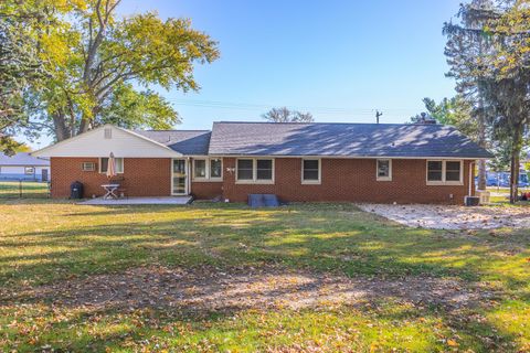 Tiny photo for 1006 Maple Hill Road, Bloomington, IL 61705 (MLS # 12506557)