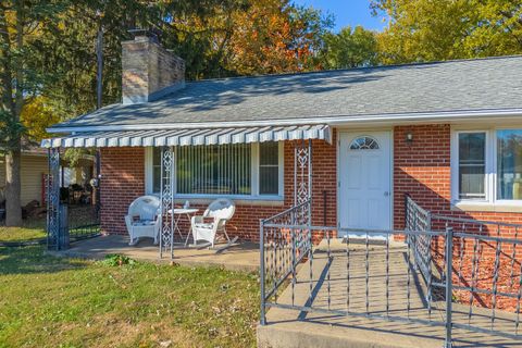 Tiny photo for 1006 Maple Hill Road, Bloomington, IL 61705 (MLS # 12506557)