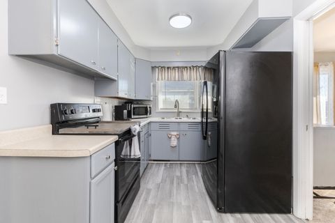 Tiny photo for 1006 Maple Hill Road, Bloomington, IL 61705 (MLS # 12506557)