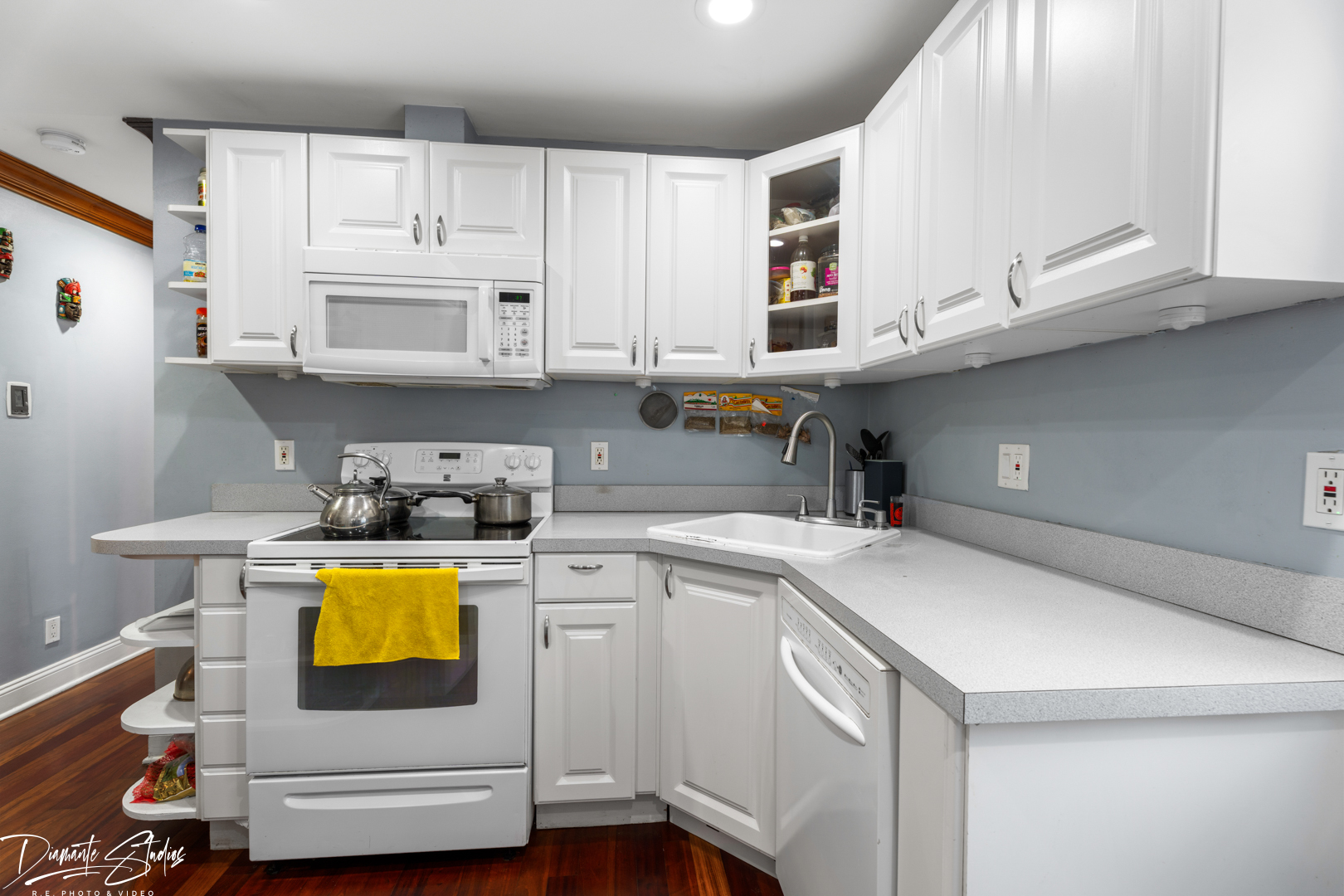 9741 Lonnquist Drive