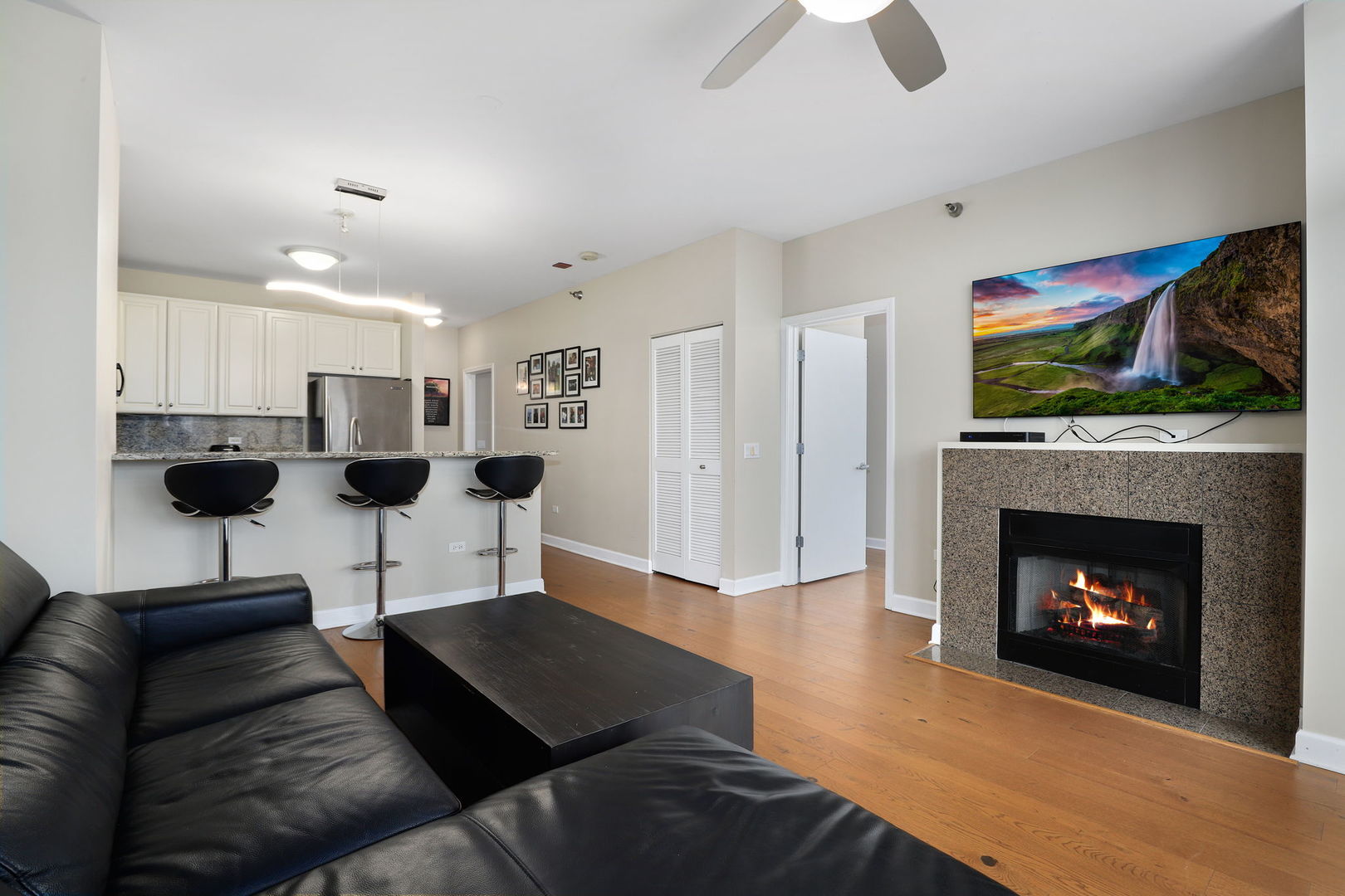 1600 S Prairie Avenue 1204