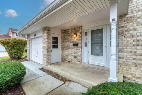 Tiny photo for 1631 Southampton Court, Wheaton, IL 60189 (MLS # 12518655)