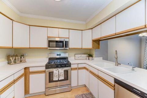 Tiny photo for 1631 Southampton Court, Wheaton, IL 60189 (MLS # 12518655)