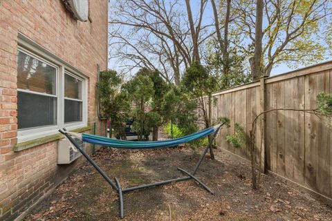 Tiny photo for 1414 Elmwood Avenue #1G, Evanston, IL 60201 (MLS # 12598650)