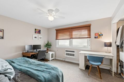 Tiny photo for 1414 Elmwood Avenue #1G, Evanston, IL 60201 (MLS # 12598650)