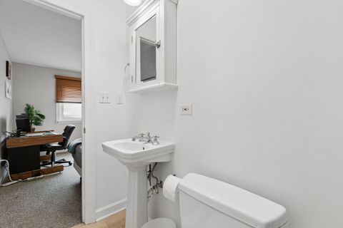 Tiny photo for 1414 Elmwood Avenue #1G, Evanston, IL 60201 (MLS # 12598650)