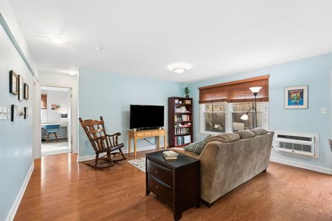 Tiny photo for 1414 Elmwood Avenue #1G, Evanston, IL 60201 (MLS # 12598650)