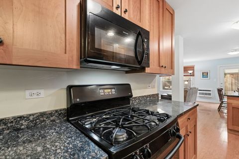 Tiny photo for 1414 Elmwood Avenue #1G, Evanston, IL 60201 (MLS # 12598650)