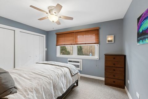 Tiny photo for 1414 Elmwood Avenue #1G, Evanston, IL 60201 (MLS # 12598650)