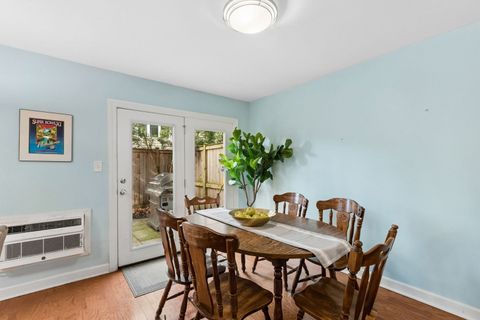 Tiny photo for 1414 Elmwood Avenue #1G, Evanston, IL 60201 (MLS # 12598650)