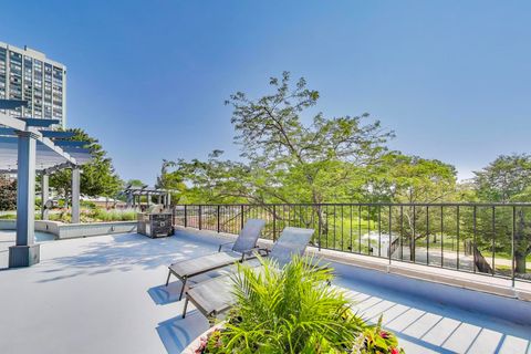 Tiny photo for 5415 N Sheridan Road #3203, Chicago, IL 60640 (MLS # 12561589)