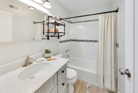 Tiny photo for 5415 N Sheridan Road #3203, Chicago, IL 60640 (MLS # 12561589)