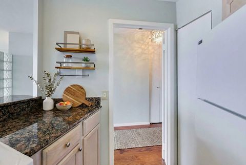 Tiny photo for 5415 N Sheridan Road #3203, Chicago, IL 60640 (MLS # 12561589)