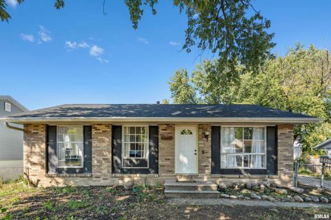 Photo of 3530 W 29TH Street, Davenport, IA 52804 (MLS # QC4268491)