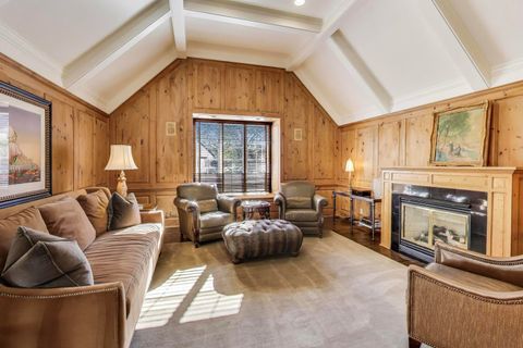 Tiny photo for 105 Burr Ridge Club Drive, Burr Ridge, IL 60527 (MLS # 12492290)