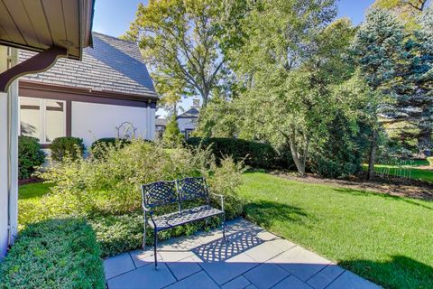 Tiny photo for 105 Burr Ridge Club Drive, Burr Ridge, IL 60527 (MLS # 12492290)