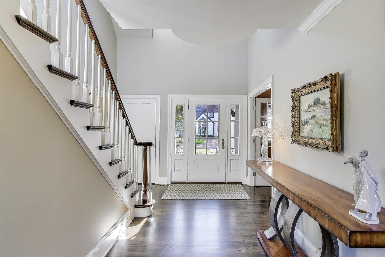 105 Burr Ridge Club Drive