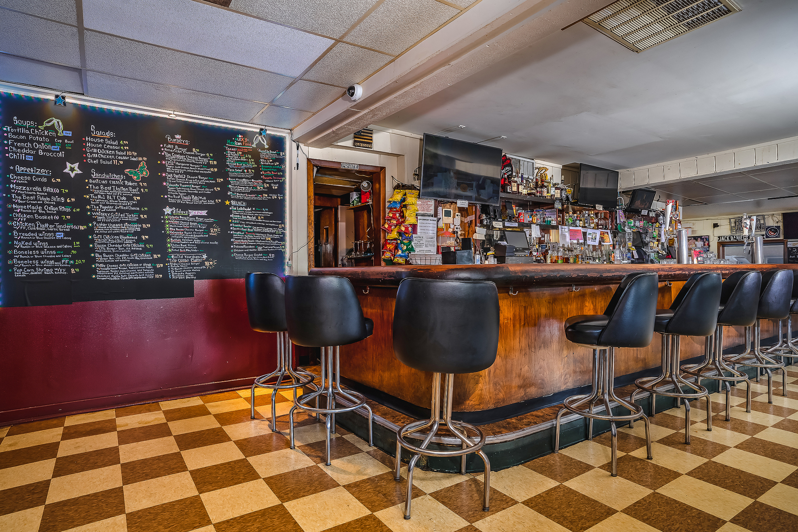 78 E Grand Avenue