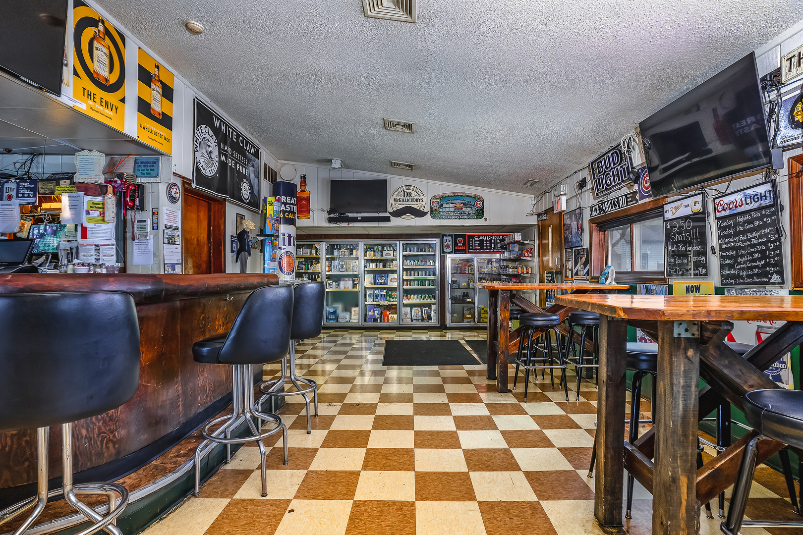 78 E Grand Avenue