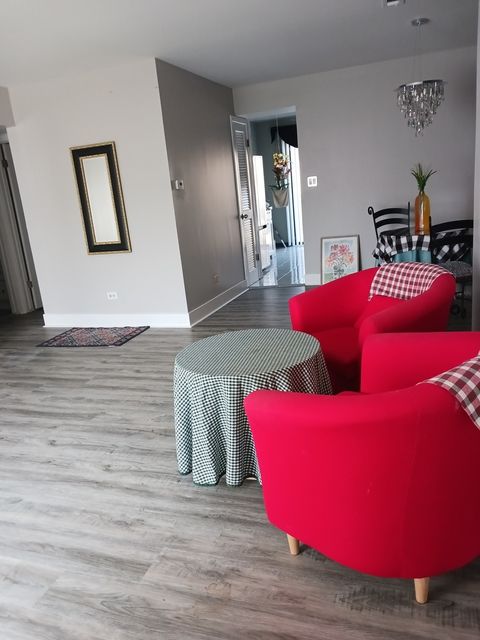 Tiny photo for 9330 HAMILTON Court #E, Des Plaines, IL 60016 (MLS # 12500475)