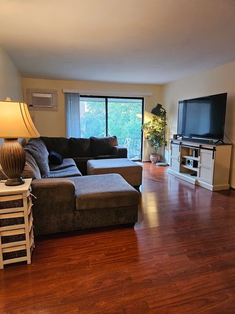 Tiny photo for 931 W Arquilla Drive #415, Glenwood, IL 60425 (MLS # 12376275)