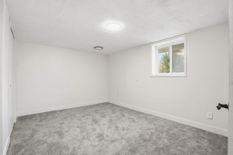 Tiny photo for 4153 Greenbrier Drive, Bettendorf, IA 52722 (MLS # 12557756)