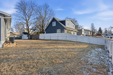 Tiny photo for 4153 Greenbrier Drive, Bettendorf, IA 52722 (MLS # 12557756)