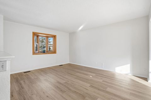 Tiny photo for 4153 Greenbrier Drive, Bettendorf, IA 52722 (MLS # 12557756)