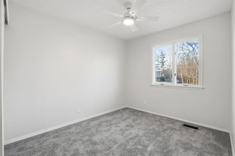 Tiny photo for 4153 Greenbrier Drive, Bettendorf, IA 52722 (MLS # 12557756)